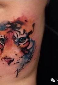 side rib splash inktkleur tiger letter tattoo patroan