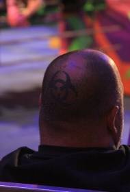 hlava čtyři černý kříž kruh tetování vzor