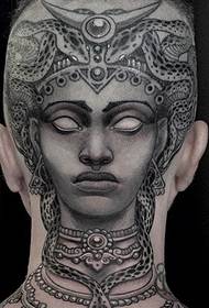 10 модела привличат вниманието модел на татуировка на главата