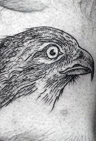 красивая черная линия маленькая свежая татуировка головы орла