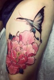 reisi pioni kukka ja perhonen maalattu tatuointi kuvio