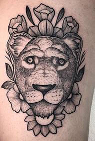 udo europejski i amerykański lew kwiat ukłucie seksowny wzór tatuażu