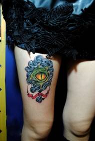 modes meitenes kājas velns acis krāsotas tetovējums modeli