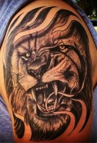 大臂傳統黑白邪惡獅子頭紋身圖案