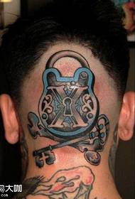 modeli i tatuazhit të bllokimit të kokës