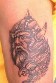 kraan met Viking warrior avatar tattoo-patroon