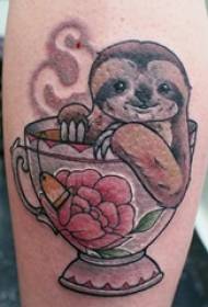 Baile bèt tatoo ti fi janm sou foto tatoo koala kreyatif la