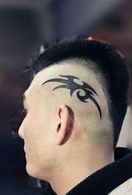 galvos gražus totemo tatuiruotės modelis