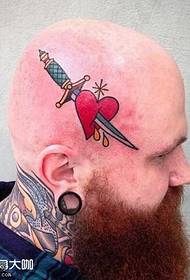 patrón de tatuaxe de coitelo de cabeza
