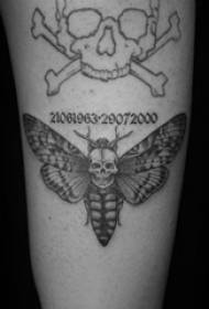 κρανίο και πεταλούδα μοτίβα τατουάζ κορίτσι μοτίβα και φωτογραφίες τατουάζ πεταλούδα