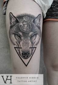 Dij mysterieuze gravure stijl wolf hoofd hart en zwarte driehoek tattoo patroon