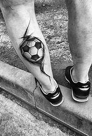 теле-оловка у стилу фудбалског тетоважа у стилу