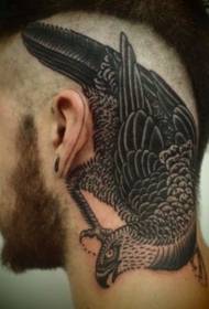 pää realistinen musta lintu tatuointi malli