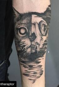 estilo de gravura de braço pequeno padrão de tatuagem de cabeça e crânio de gato preto