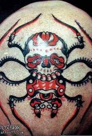 patrón de tatuaxe de araña de cabeza