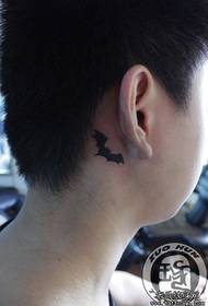 orecchio Alla moda totem tatuaggio modello pipistrello