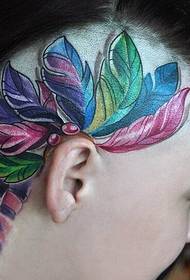 skjønnhet hode fargerike fjær tatovering mønster