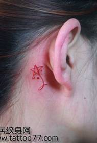 patrón de tatuaje de estrella de cinco puntas de oreja de belleza