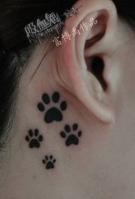 motif de tatouage mignon oreille totem oreille patte