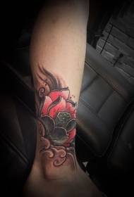 теля Ніжно пофарбований візерунок татуювання лотоса