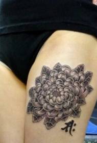 seksualus grožio šlaunų chrizantema ir kinietiškas tatuiruotės raštas 36330 - nauja tradicinio stiliaus gėlių modelio tatuiruotė ant blauzdos