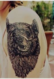 Veliki uzorak tetovaže glave crnog medvjeda