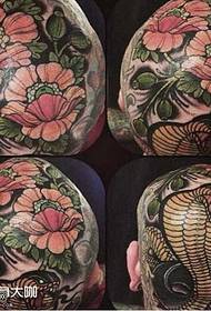 modeli i tatuazhit të kokës viper