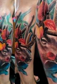 polpaccio bellissimo colore testa di cervo modello tatuaggio foglia d'acero