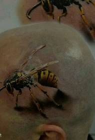 mužská hlava na realistické Bee tetovanie funguje