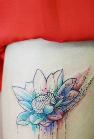 kaki kecantikan seksi warna tinta pola tato lotus