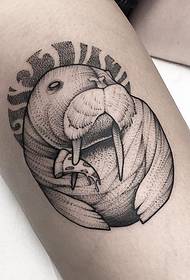Thigh Cute Walrus tinik na pattern ng tattoo