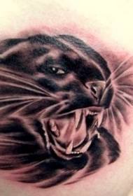 чудовий чорний візерунок татуювання голови на грудях пантера
