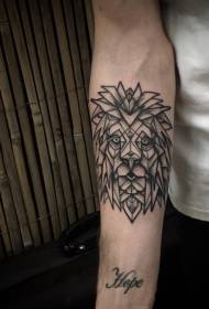 рука черная голова льва геометрический стиль тату
