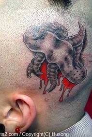 modeli i tatuazhit të turpshëm me kokë të përgjakur