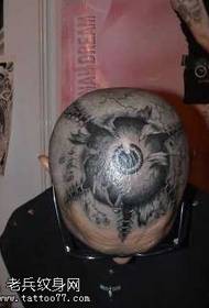 ხელმძღვანელი საშინელებათა თვალის tattoo ნიმუში