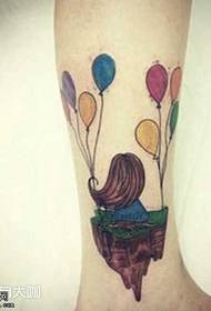 model i tatuazhit të vogël vajzës me tullumbace