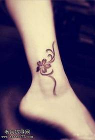 modello del tatuaggio della vite del fiore della gamba