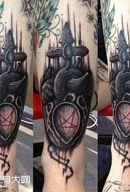leg heart five-star Tattoo pattern