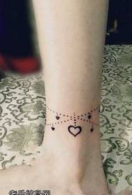 pola tato cinta kecil kaki yang indah