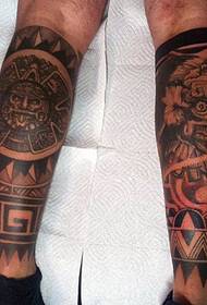 jambe tribu totem image de tatouage