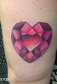 Сердце татуировки с бриллиантами