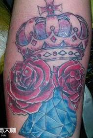 玫瑰皇冠紋身圖案