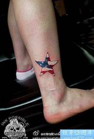 disegno del tatuaggio americano a cinque stelle gamba