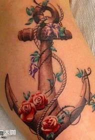 Iphethini ye-anchor tattoo