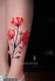 Patrón de tatuaje de amapola de cor da perna