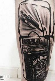 disegno del tatuaggio macchina per cantare le gambe