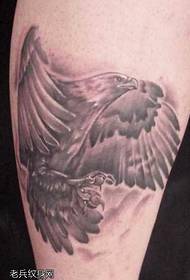 Modello di tatuaggio gamba aquila