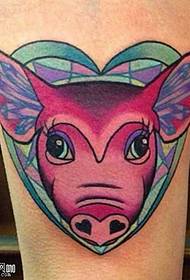pota de patró de tatuatge de porc rosa