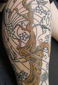 слика за тетоважи во боја на нозе цреша