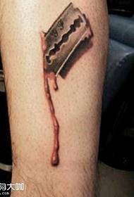 Modello di tatuaggio tritato gamba